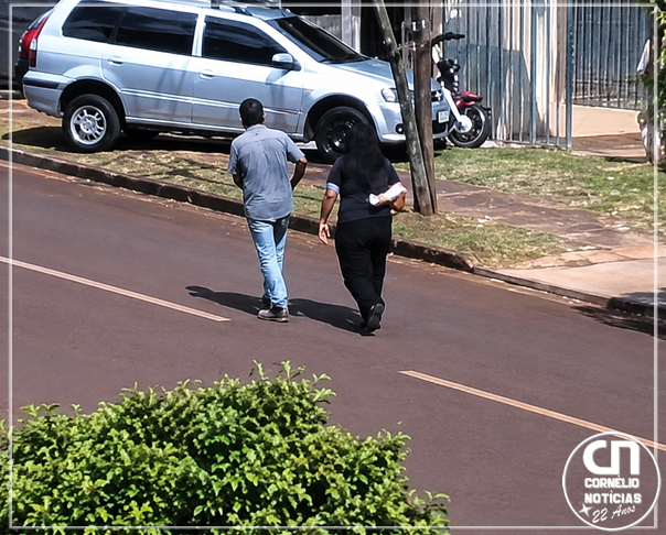 MULHER FAZ GESTO SILENCIOSO DE AJUDA NO PR E AGRESSOR ACABA PRESO