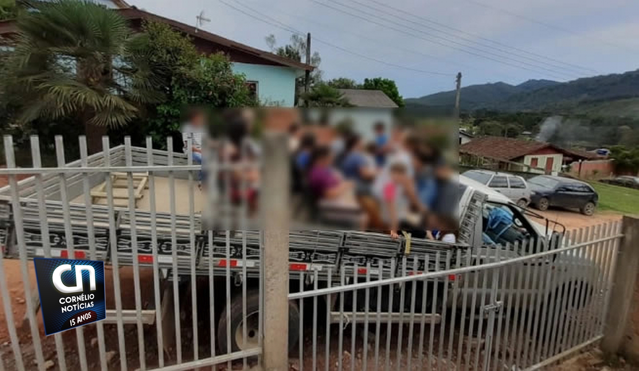 Seis mortos e dezenas de feridos em queda de caminhonete na RMC