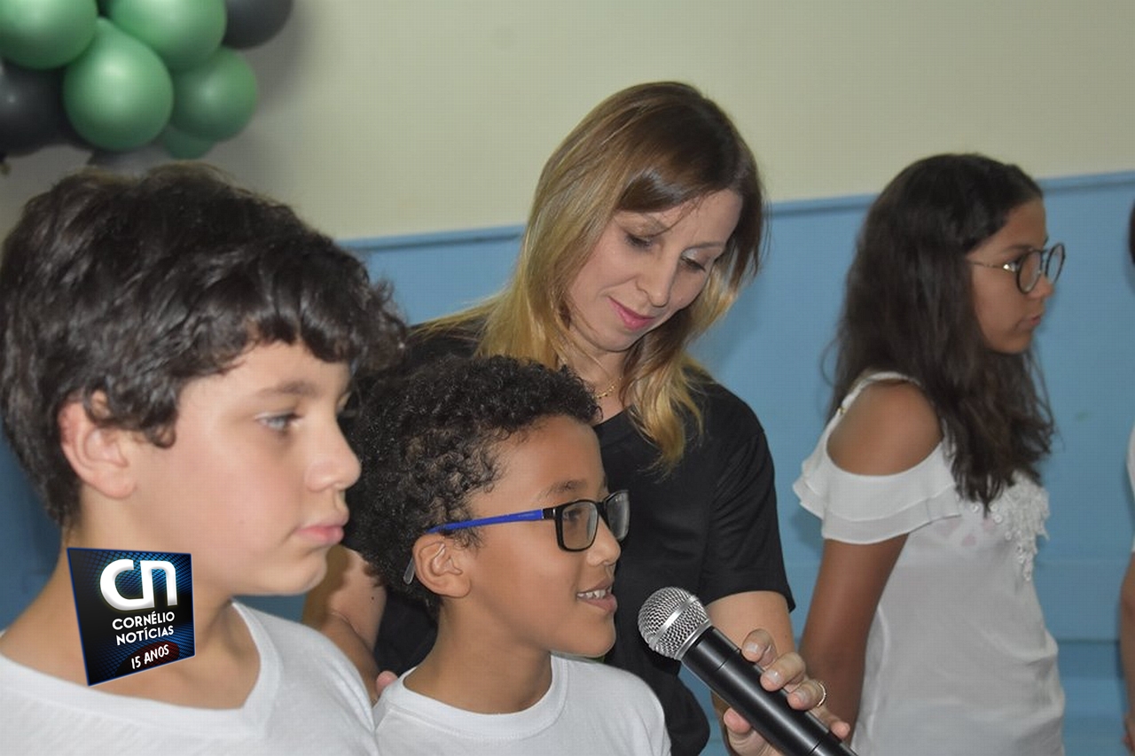 Em Cornélio Procópio, Escola Municipal Vitorino Gomes homenageia estudantes